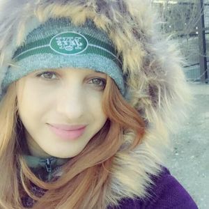 Meet your Posher, Lourdes